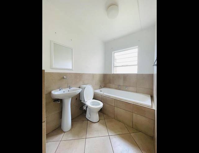 2 BEDROOM APARTMENT FOR SALE IN ALBERTSDAL